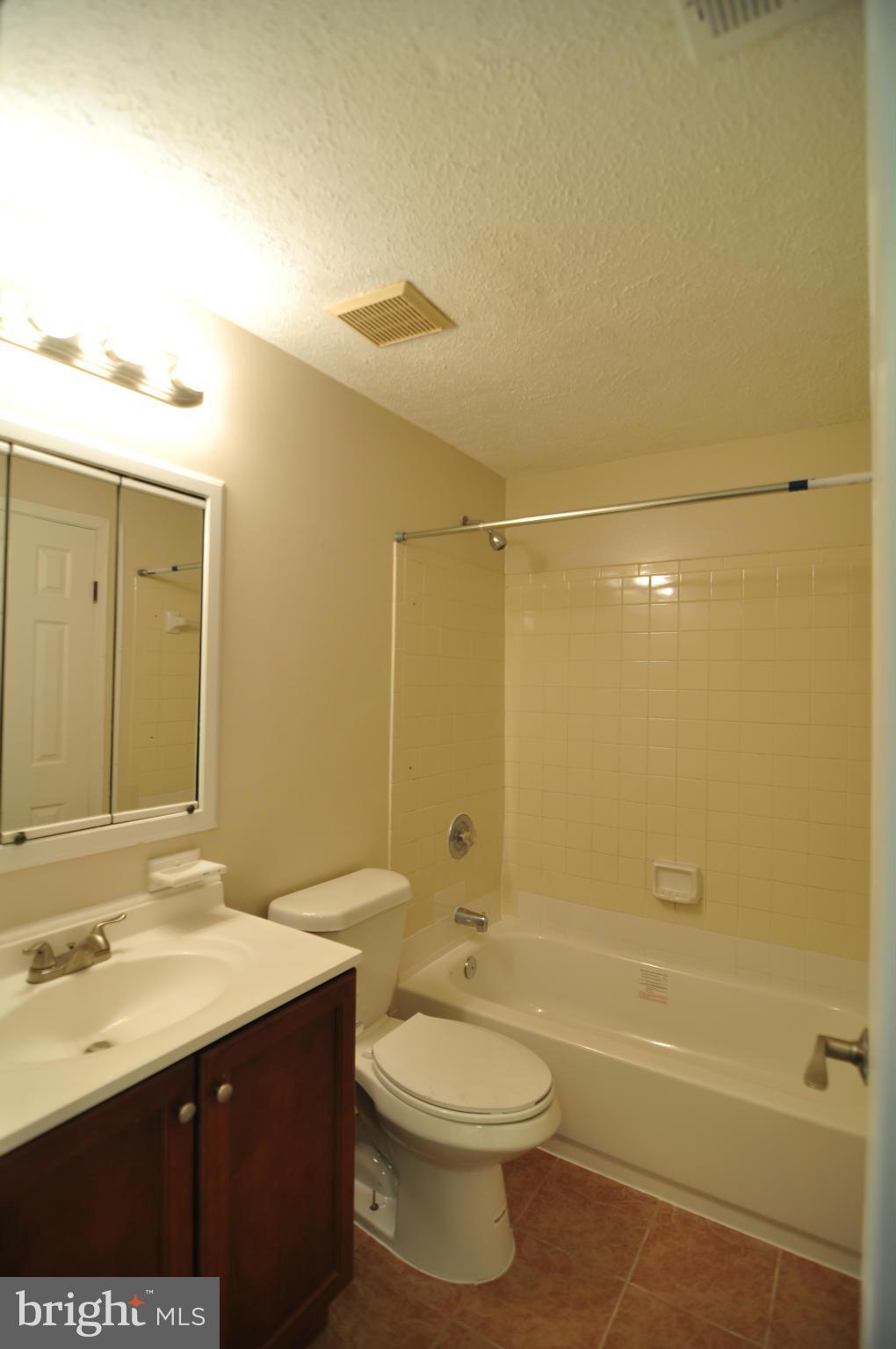 1956 Belmont Ridge Court Reston, VA 20191 - Photo 21 of 29 Bath