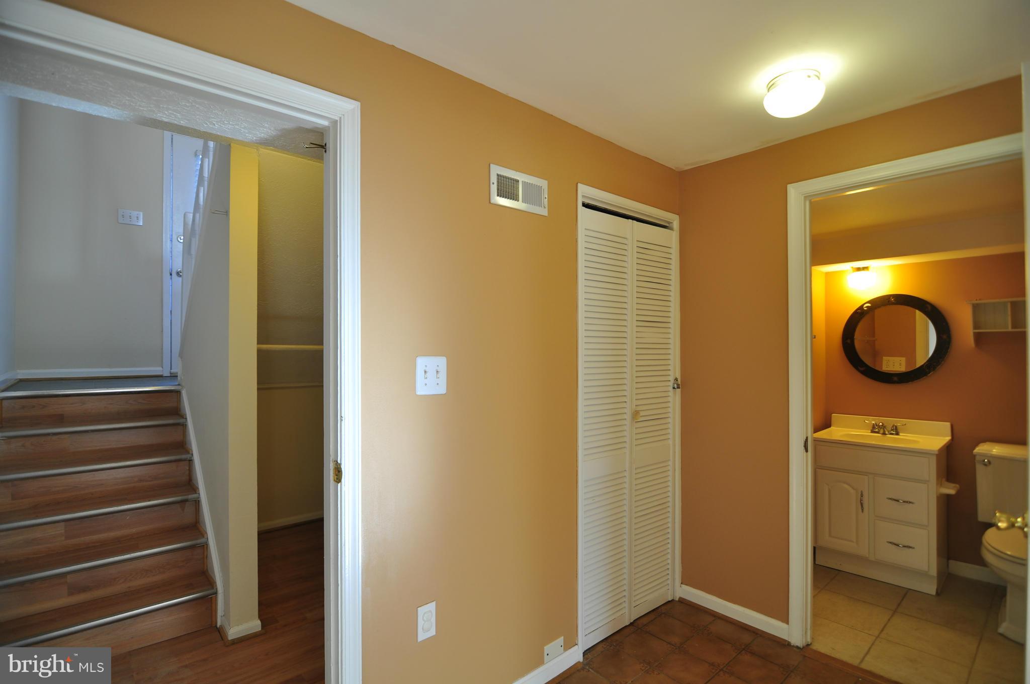 1956 Belmont Ridge Court Reston, VA 20191 - Photo 22 of 29 Bath