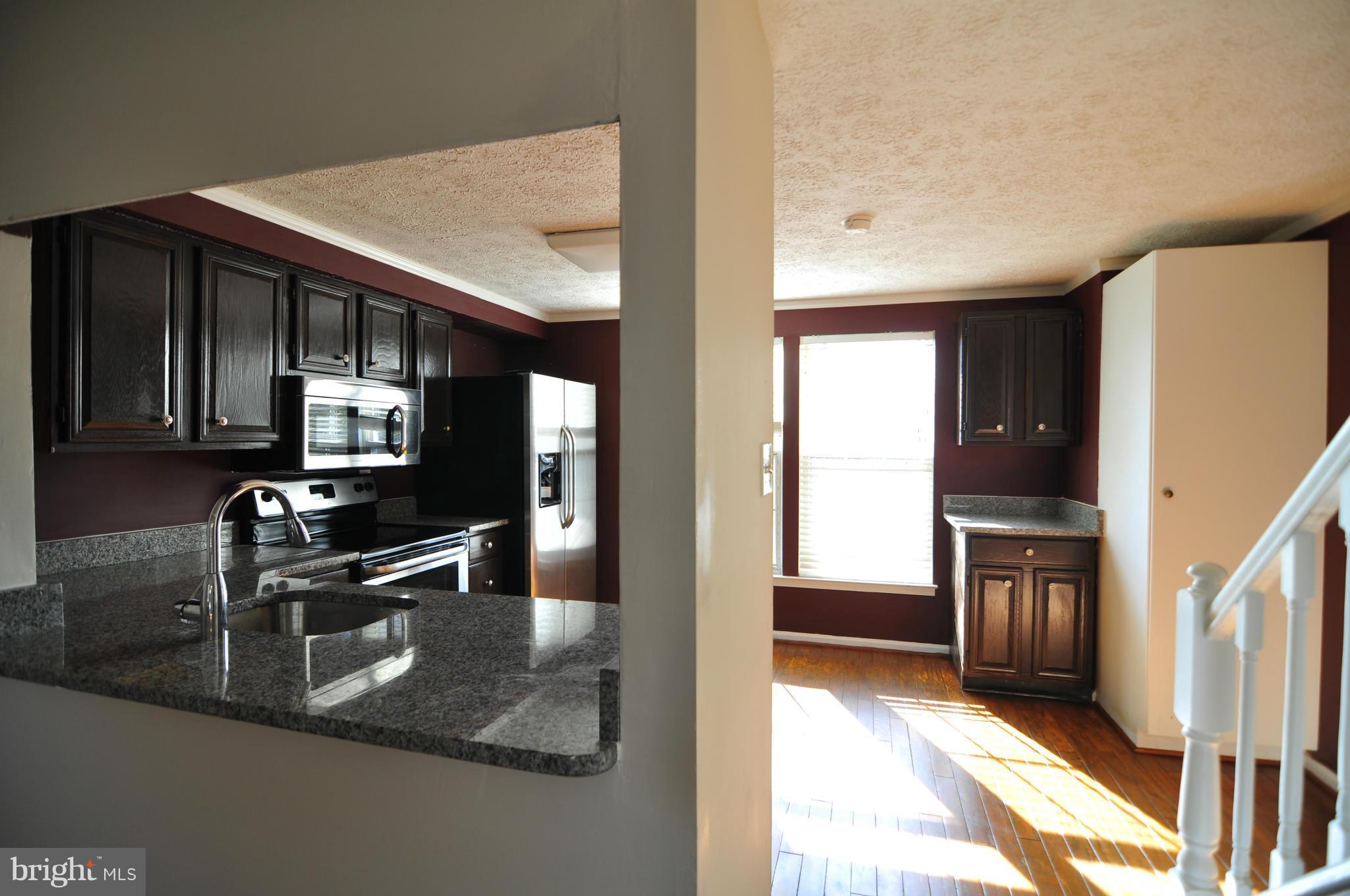1956 Belmont Ridge Court Reston, VA 20191 - Photo 4 of 29 Kitchen