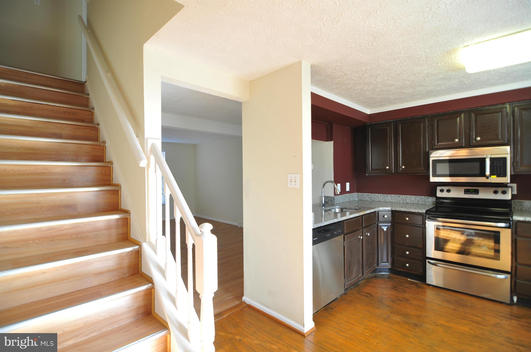 1956 Belmont Ridge Court Reston, VA 20191 - Photo 9 of 29 Kitchen
