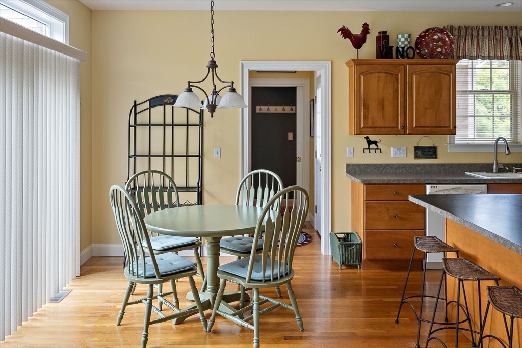 42 Deacon Vincent Way Edgartown, MA 02539 - Photo 12 of 30