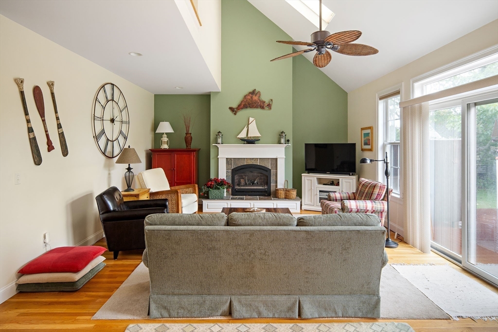 42 Deacon Vincent Way Edgartown, MA 02539 - Photo 7 of 30