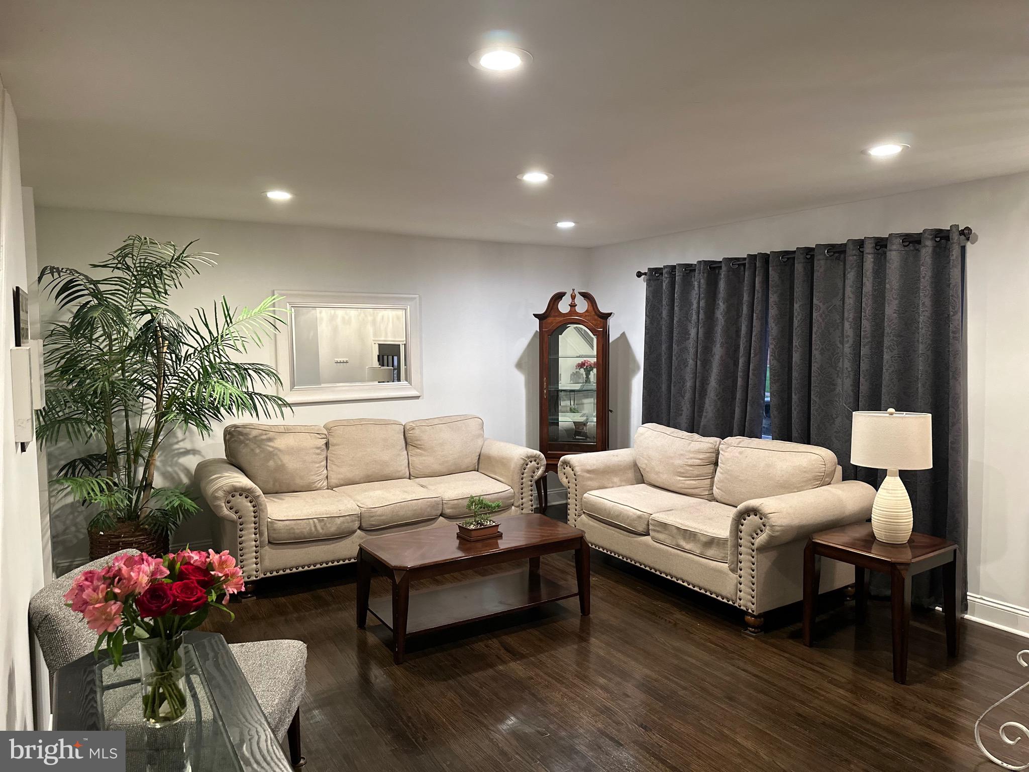 12307 Medford Road Philadelphia, PA 19154 - Photo 4 of 40