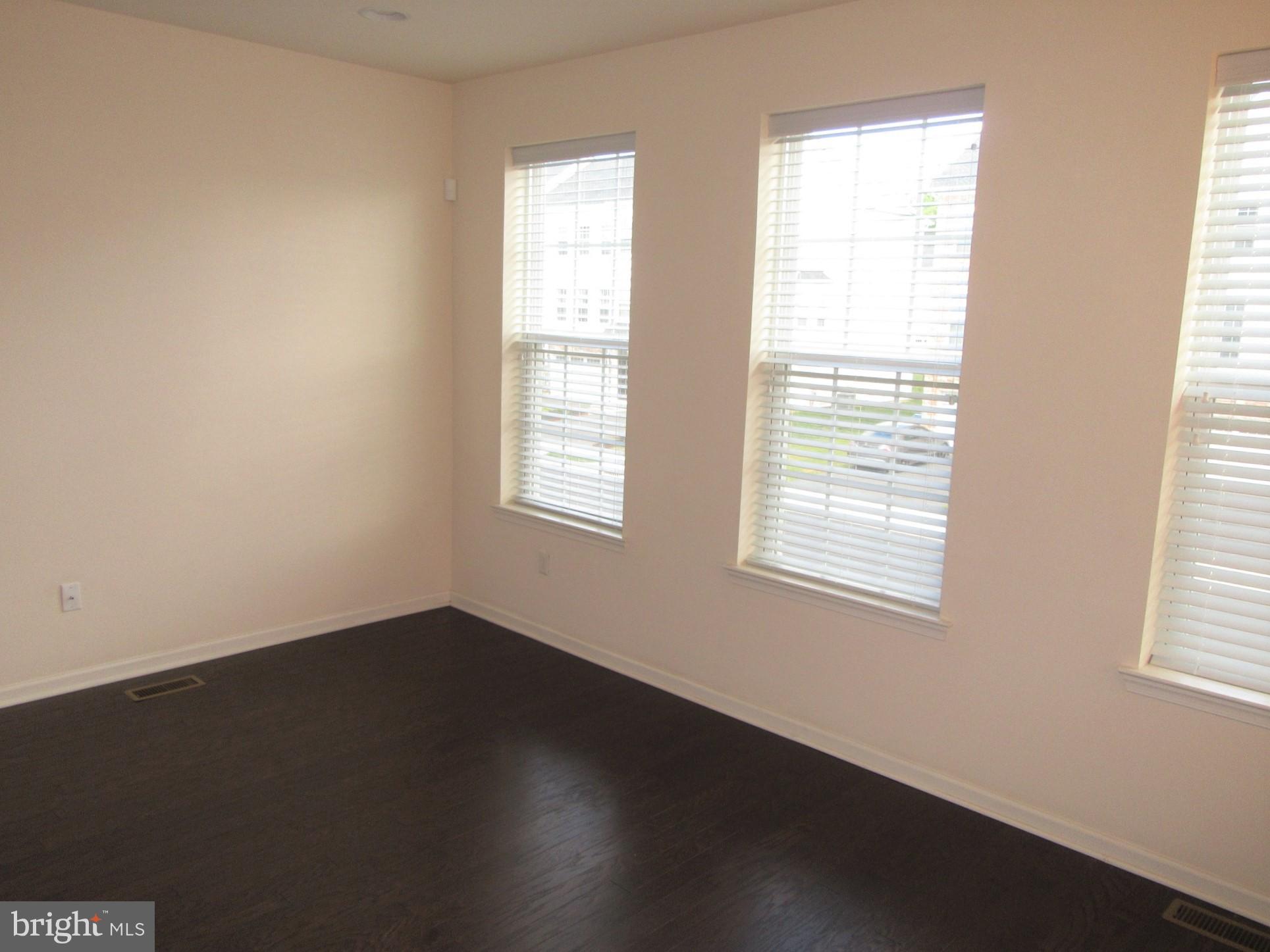 533 Liam Place Bear, DE 19701 - Photo 7 of 21 living room