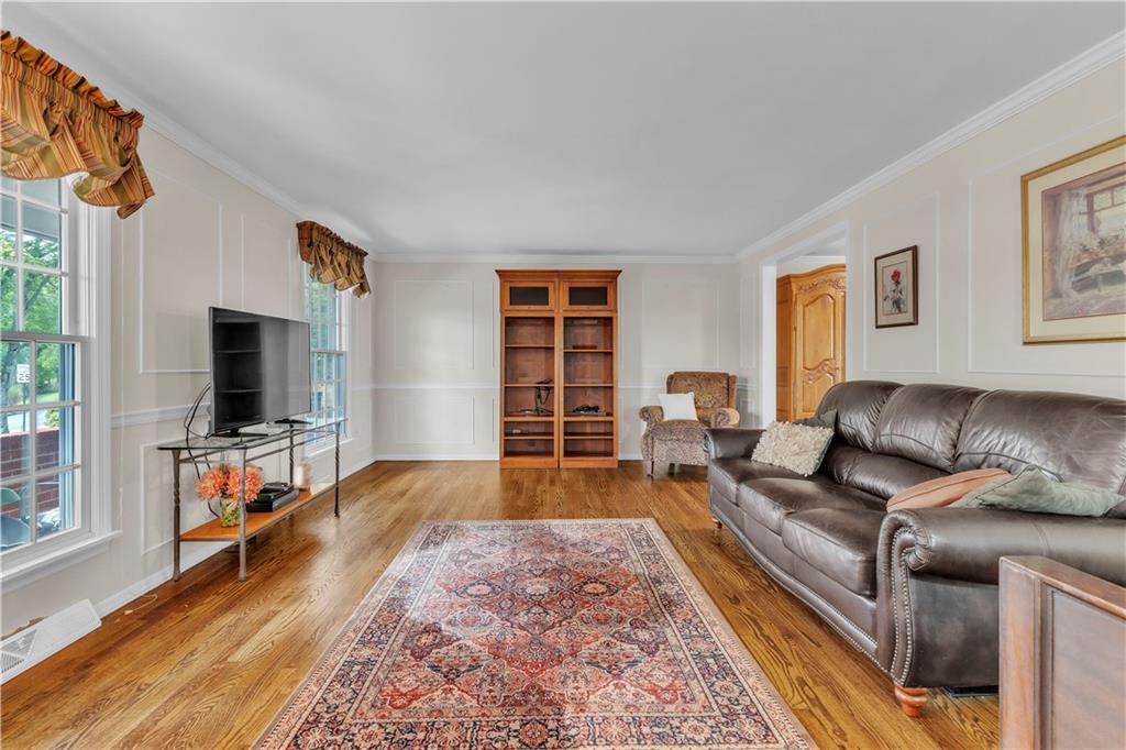 5100 West Harbison Road Pittsburgh, PA 15205 - Photo 18 of 49 Spacious & situated between the entyway & formal dining room
