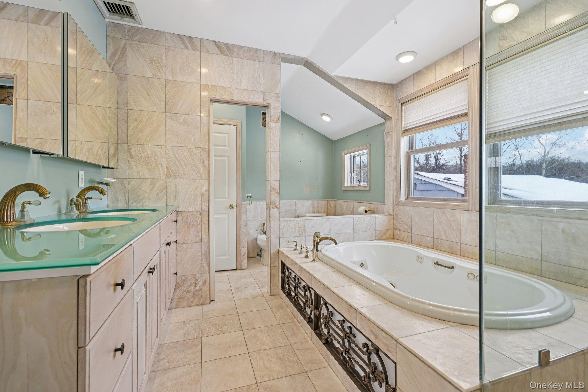 56 Hewitt Avenue Bronxville, NY 10708 - Photo 30 of 50