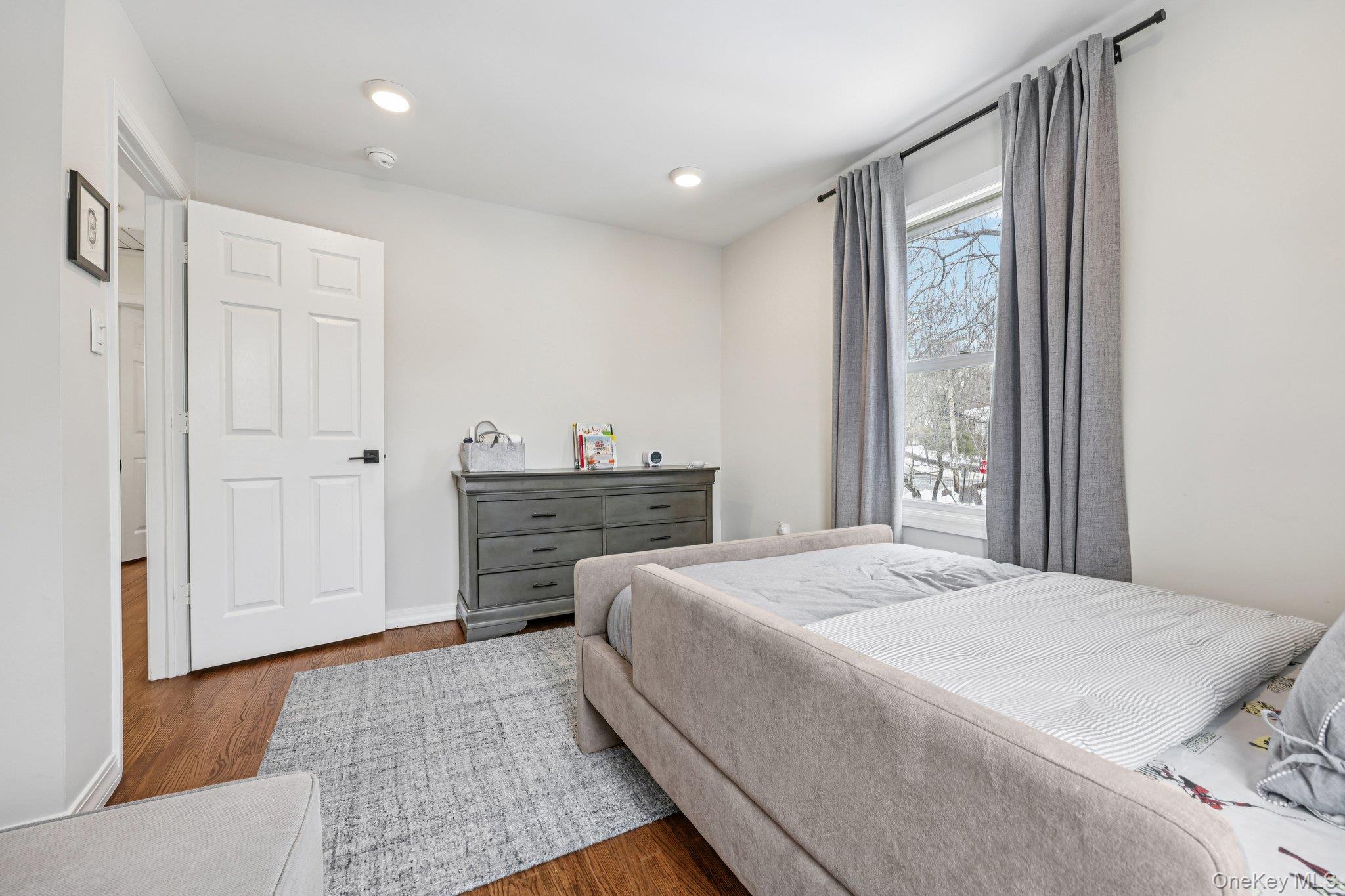 56 Hewitt Avenue Bronxville, NY 10708 - Photo 35 of 50