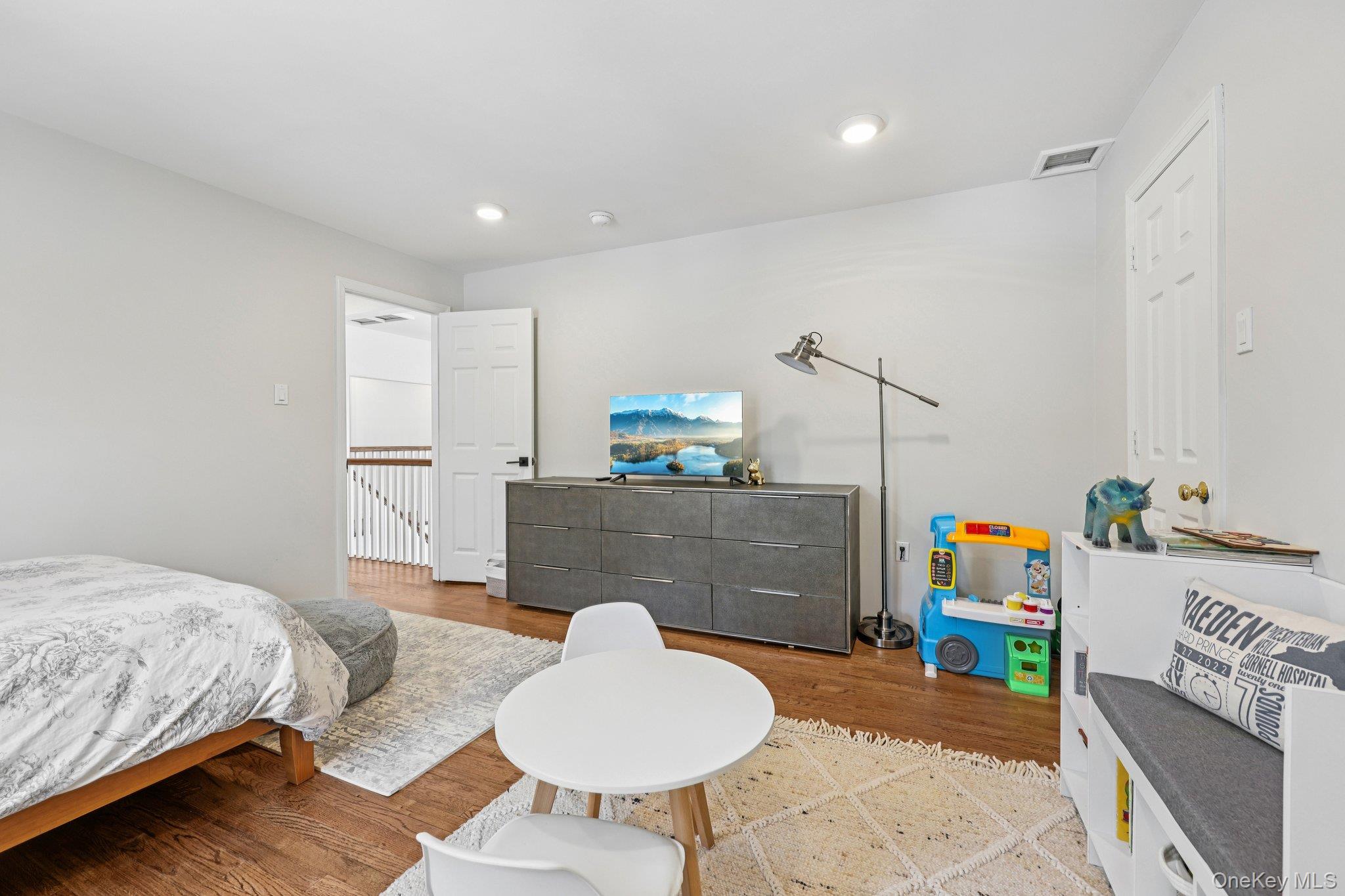 56 Hewitt Avenue Bronxville, NY 10708 - Photo 39 of 50