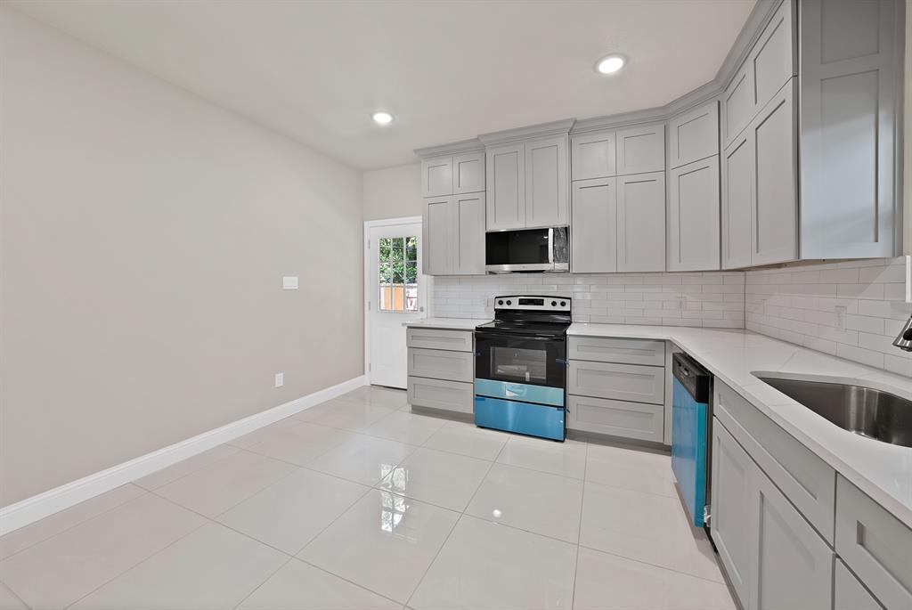 1112 Trinity Street Cleburne, TX 76031 - Photo 23 of 36