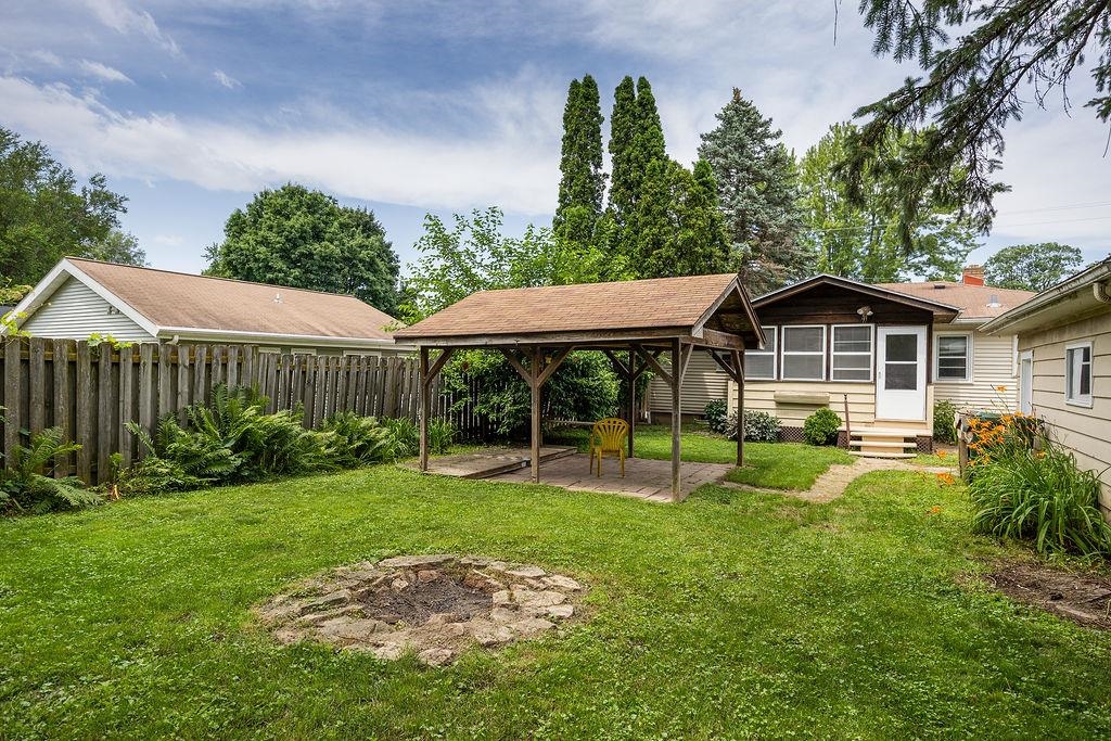 2407 Waunona Way Madison, WI 53713 - Photo 36 of 54