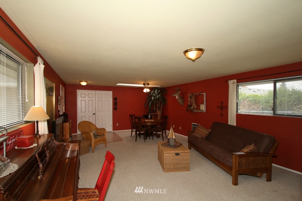 5607 Highland Road Everett, WA 98203 - Photo 16 of 25