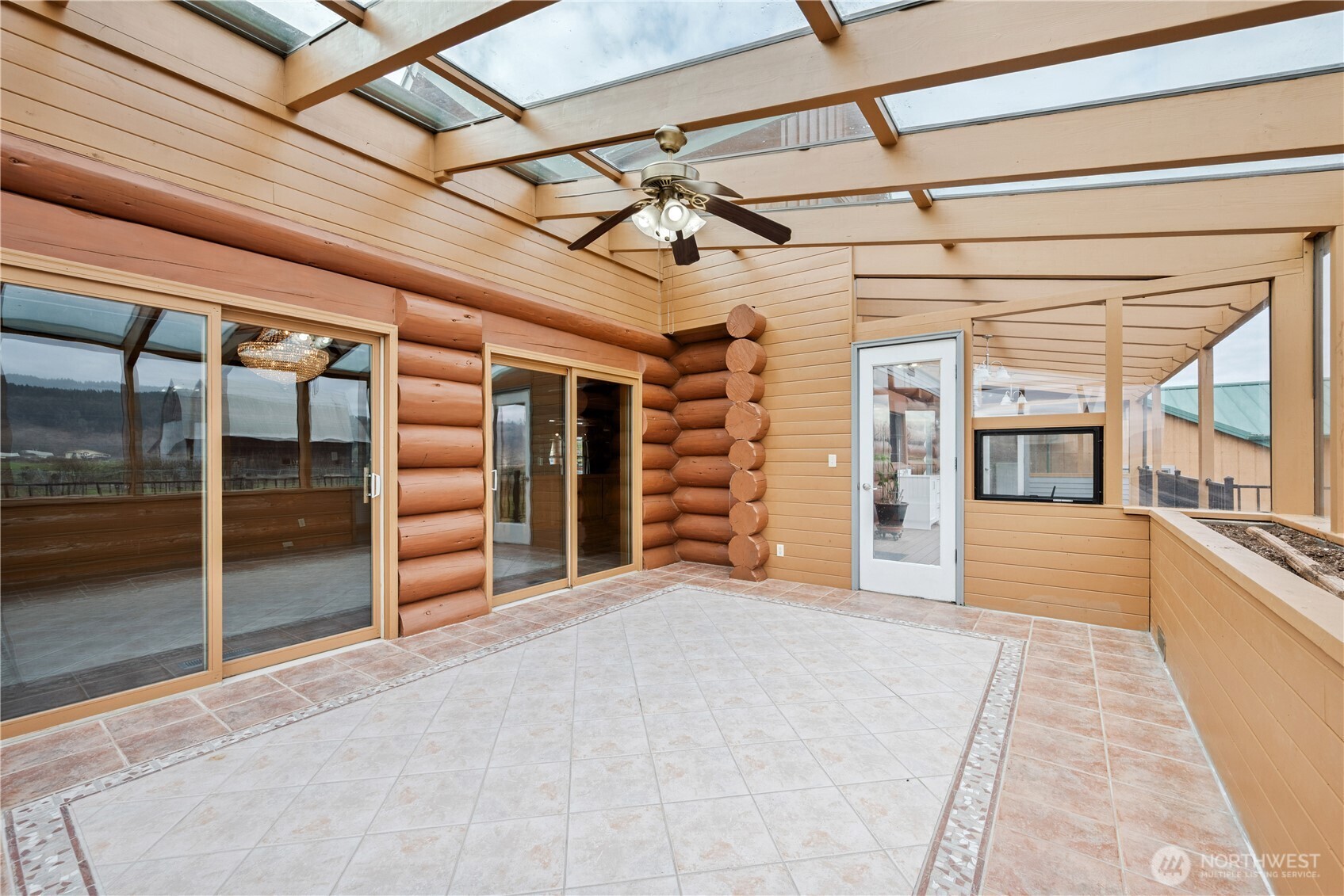 6946 Willow Grove Road Longview, WA 98632 - Photo 13 of 36