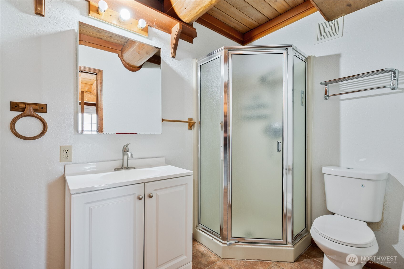 6946 Willow Grove Road Longview, WA 98632 - Photo 17 of 36