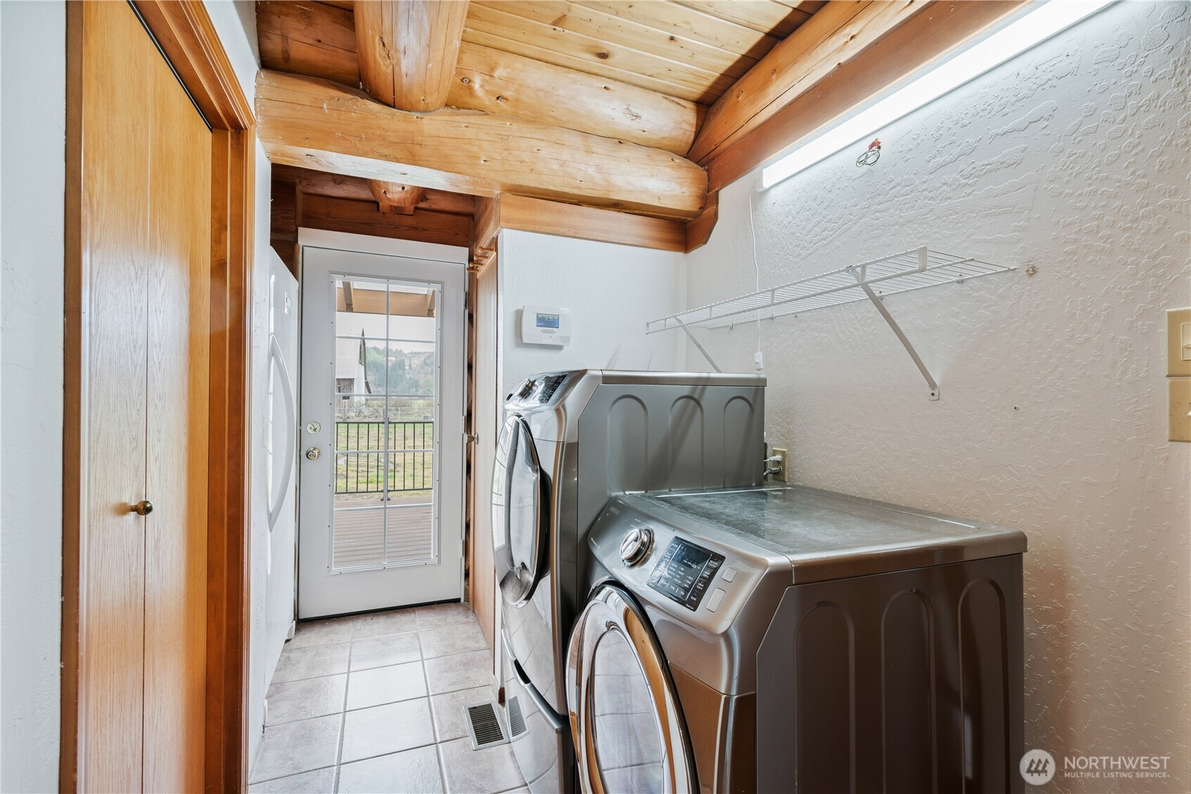 6946 Willow Grove Road Longview, WA 98632 - Photo 18 of 36