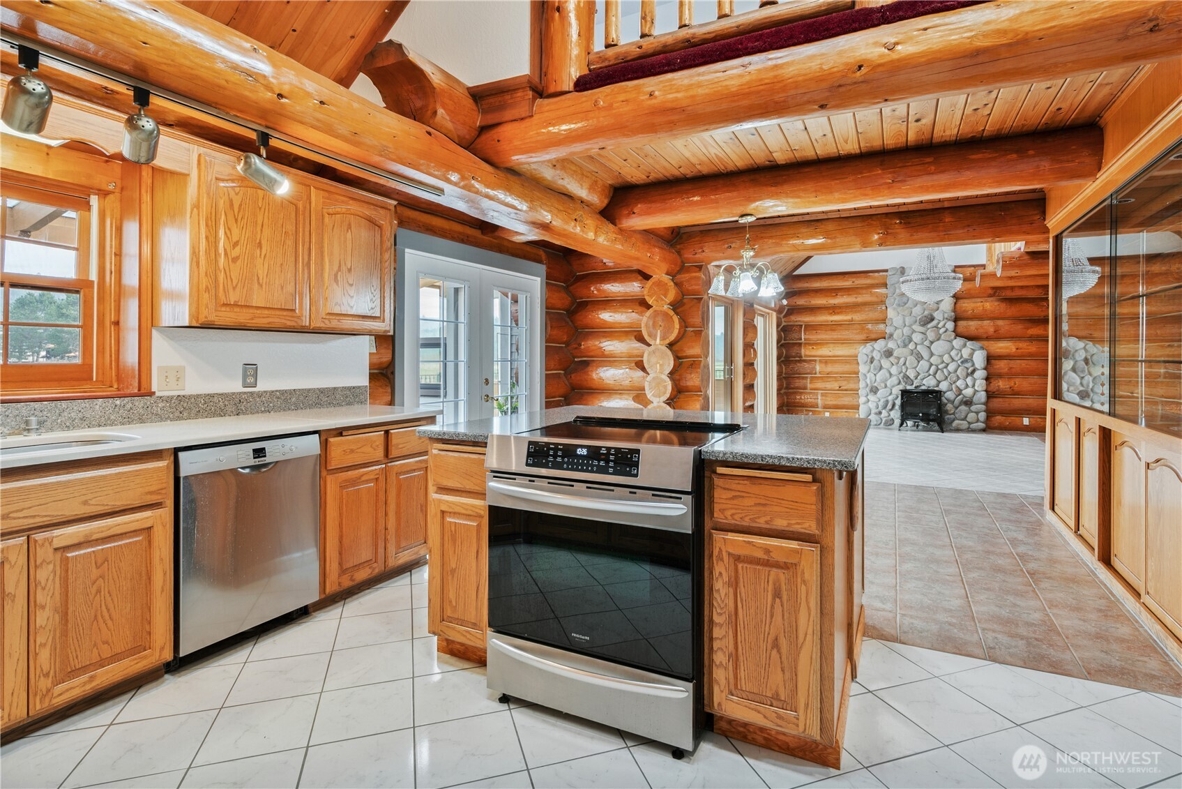 6946 Willow Grove Road Longview, WA 98632 - Photo 9 of 36