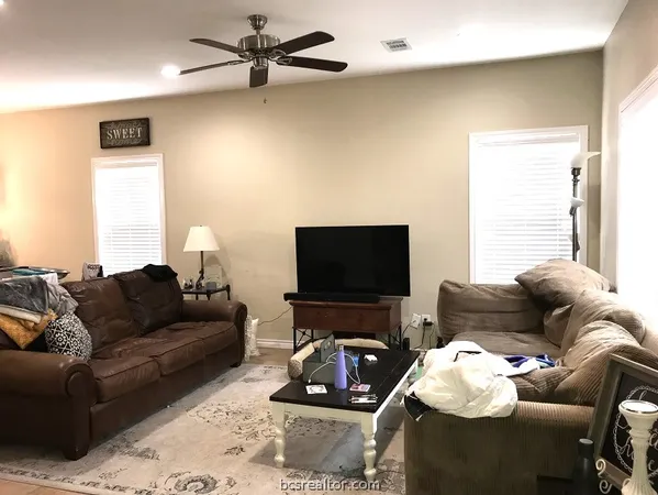 $3,275 | 1122 Phoenix Street, College Station, TX 77840