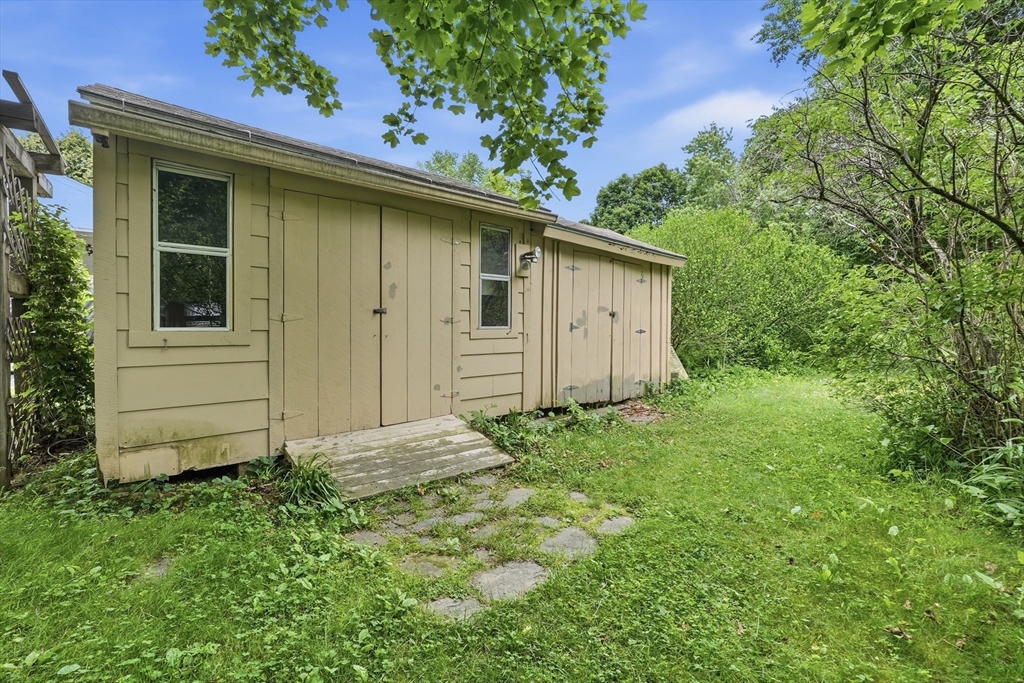 45 Glendale Road Northampton, MA 01062 - Photo 30 of 34