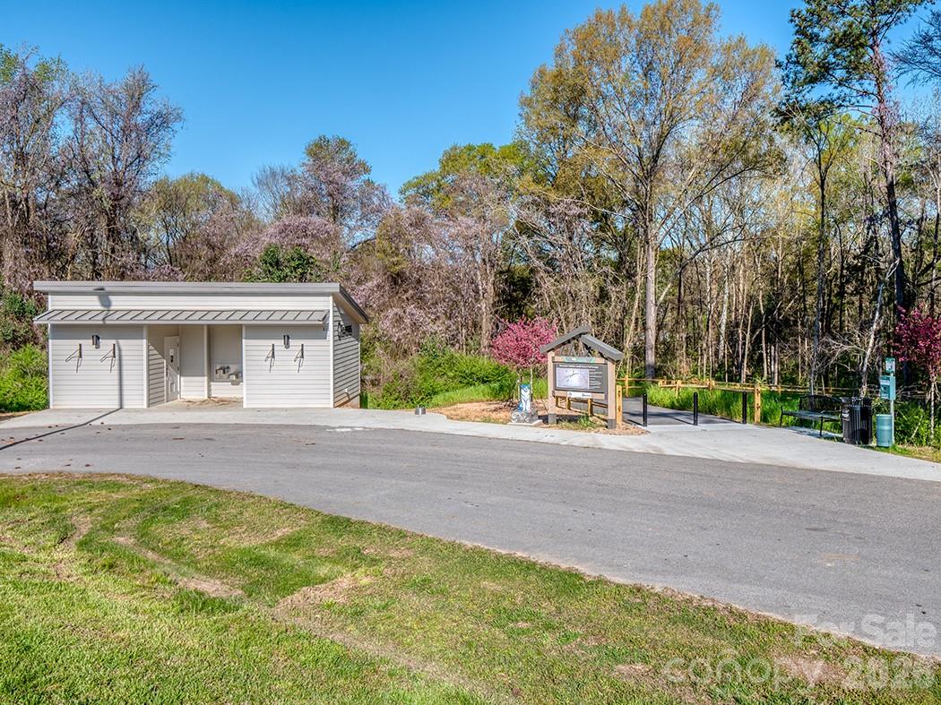 463 West Barr Street Lancaster, SC 29720 - Photo 37 of 43 a front view of house with yard and green space