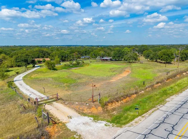 a view of an outdoor space and yard