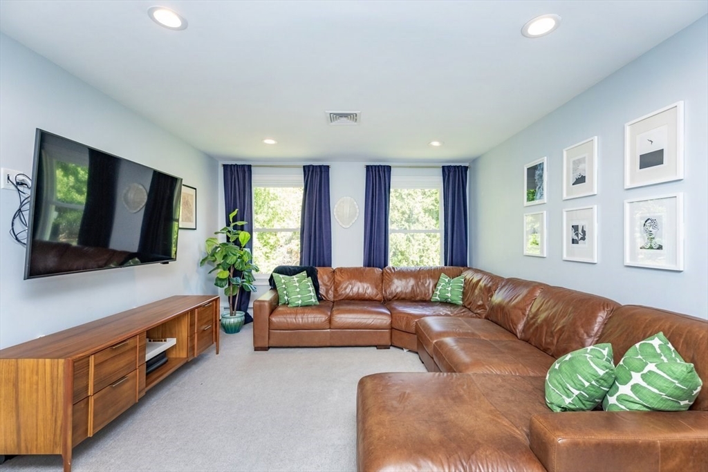 2 Amherst Road Andover, MA 01810 - Photo 12 of 41