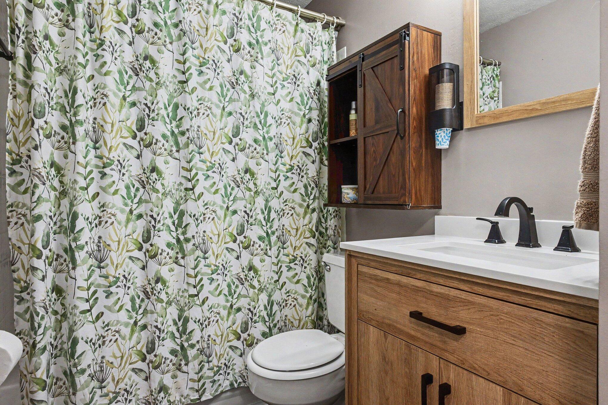 1759 River Bend Road Columbus, OH 43223 - Photo 15 of 32 015_file_5419