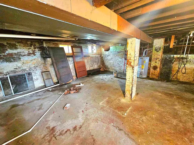 $164,900 | 1629 Ewing Avenue, Evansville, IN 47712