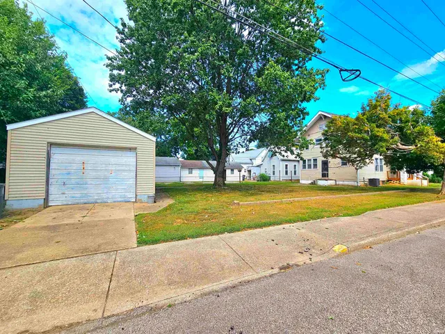 $164,900 | 1629 Ewing Avenue, Evansville, IN 47712