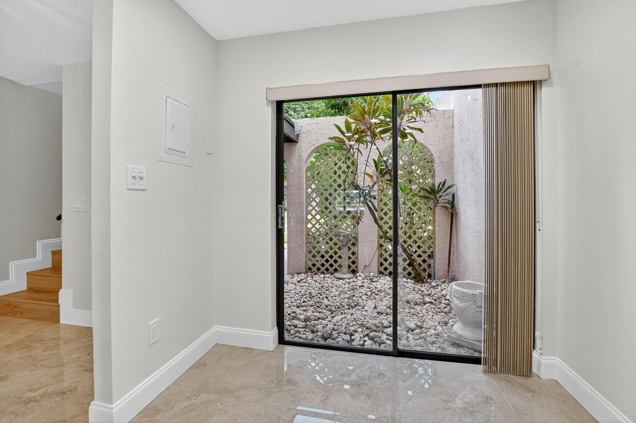 21476 Juego Circle, Unit 8C Boca Raton, FL 33433 - Photo 8 of 54 Main Level Eat-In-Kitchen Area