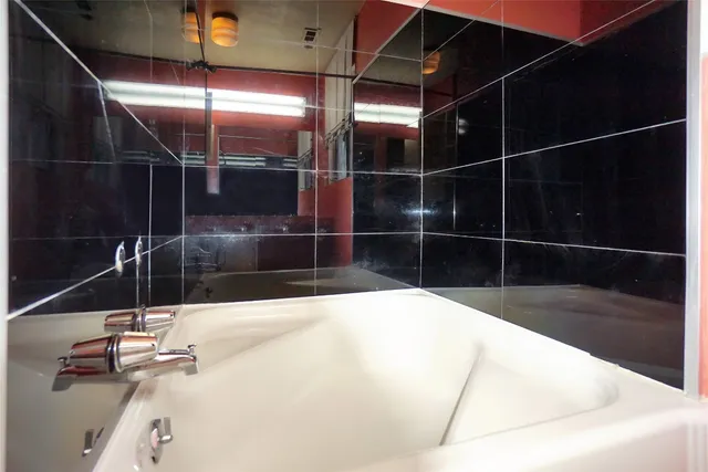 $925,000 | 1806 Alta Vista Avenue, Austin, TX 78704