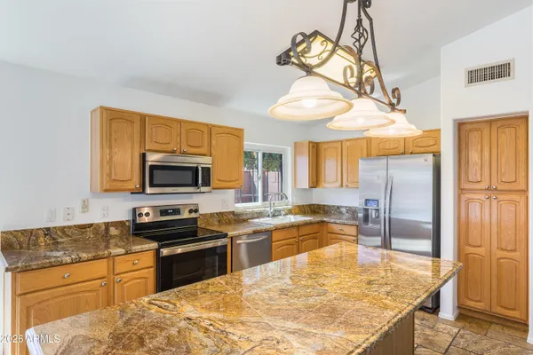 $550,000 | 1371 South Saguaro Street, Gilbert, AZ 85233