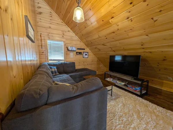 $525,000 | 147 Fieldstone Drive, Haverhill, NH 03774