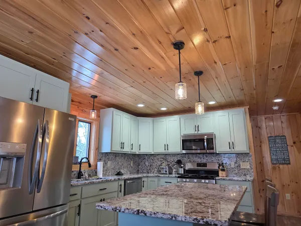 $525,000 | 147 Fieldstone Drive, Haverhill, NH 03774