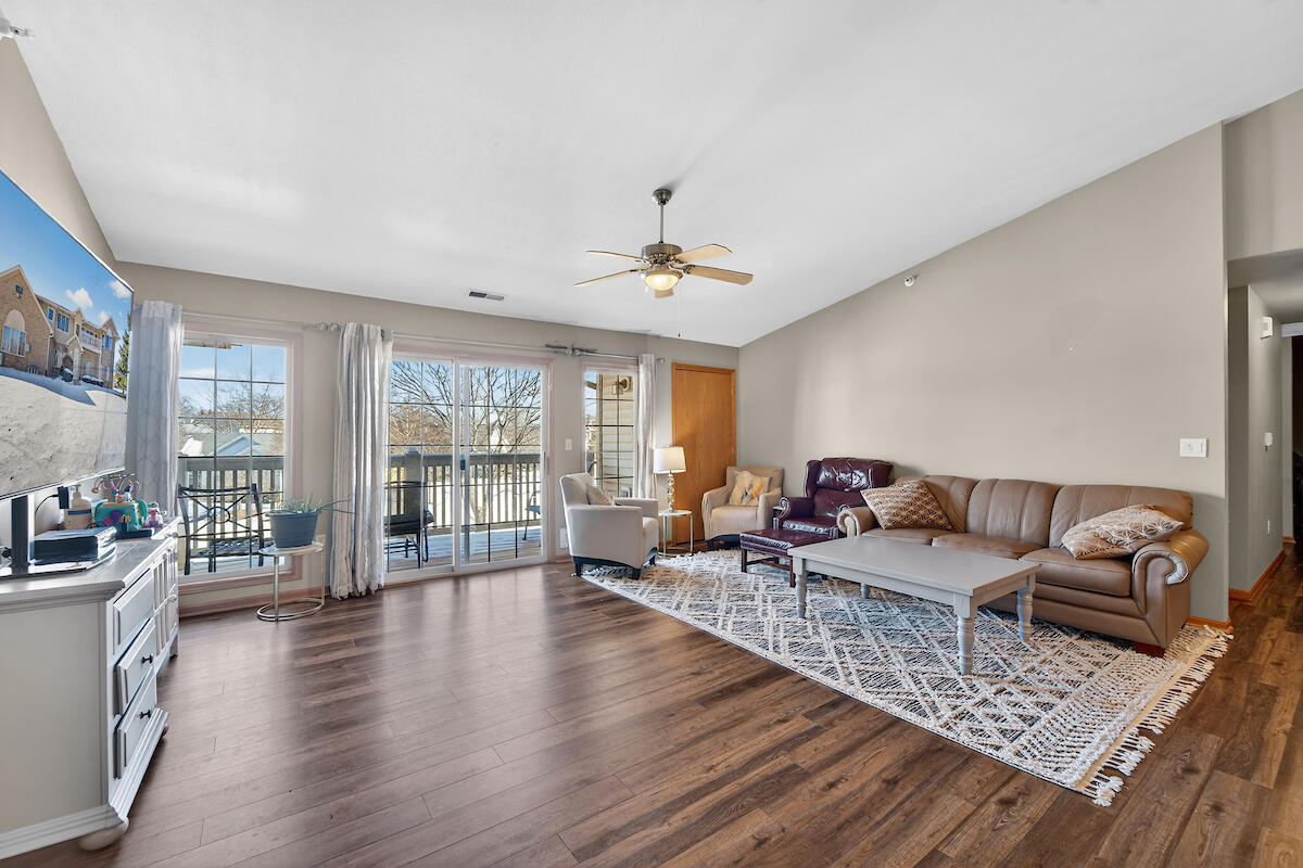 1520 Raintree Lane, Unit 73 Mount Pleasant, WI 53406 - Photo 3 of 19 Living Room