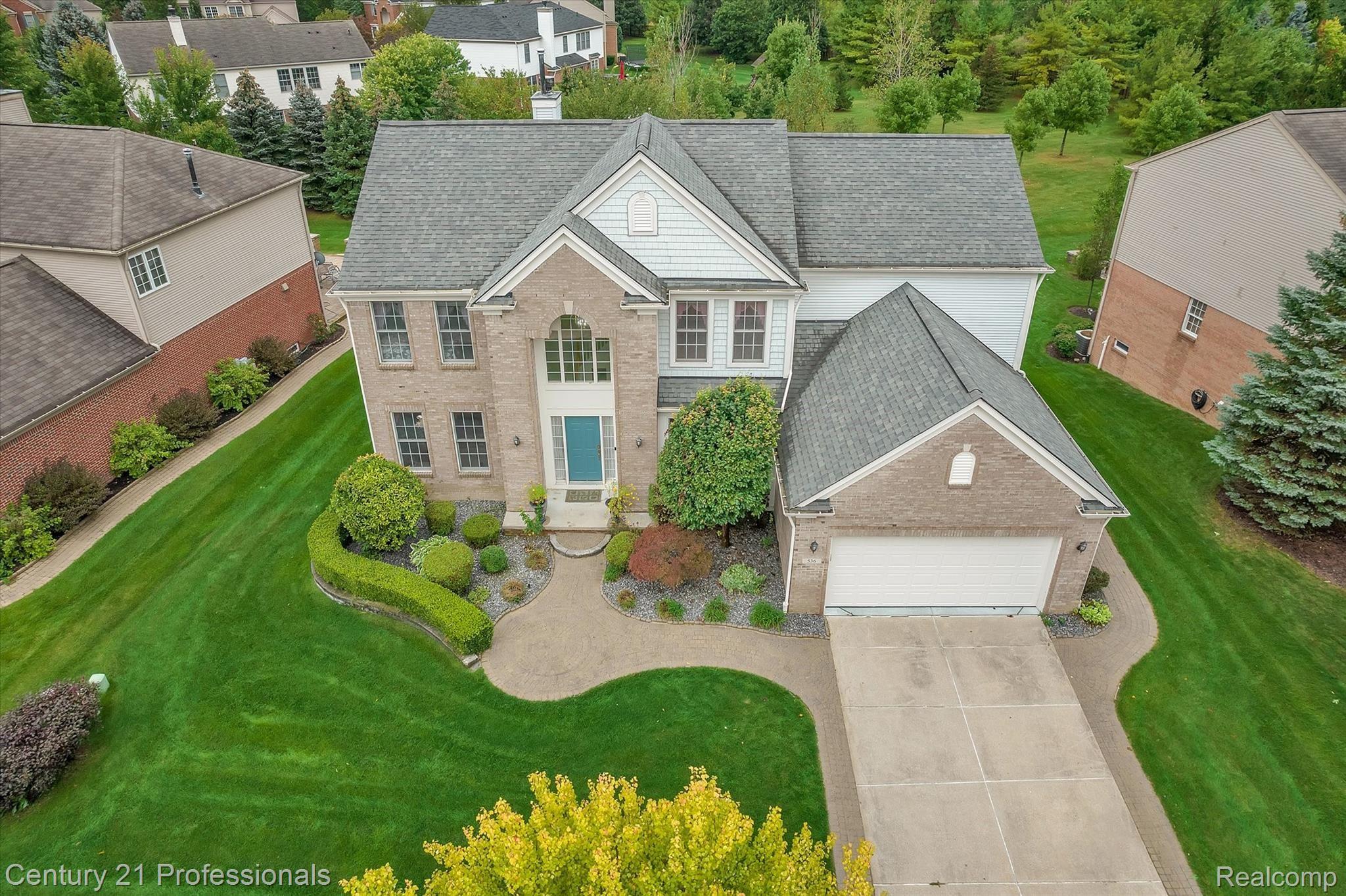 536 Bedlington Drive Rochester, MI 48307 - Photo 54 of 54 52-536 Bedlington Dr-Windowstill Real Estate Photography-53.jpg