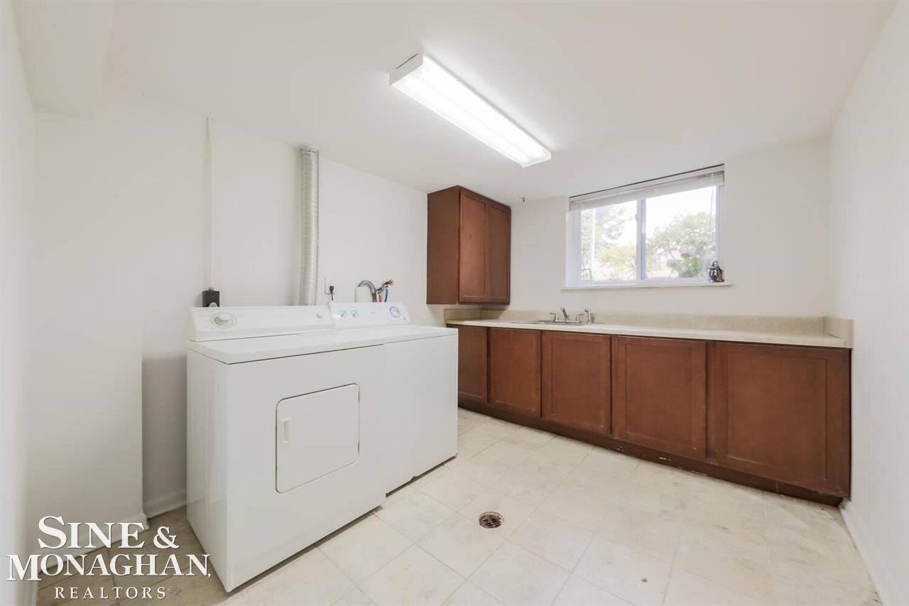 577 Cook Road Grosse Pointe, MI 48236 - Photo 28 of 37 Laundry