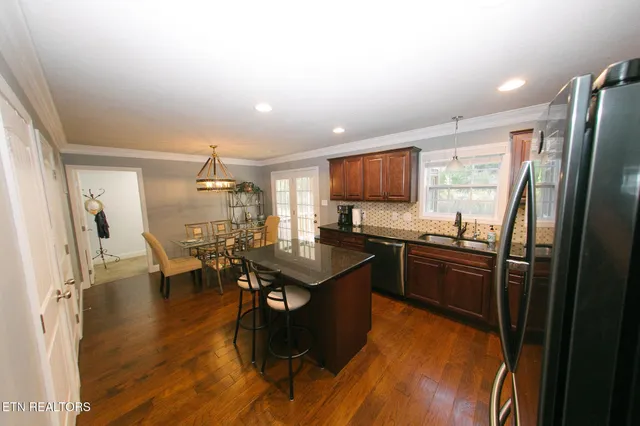 $414,500 | 6035 Hollow View Lane, Knoxville, TN 37924