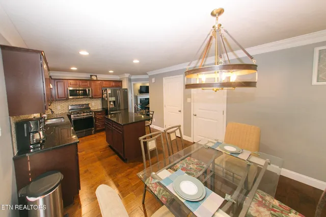 $414,500 | 6035 Hollow View Lane, Knoxville, TN 37924