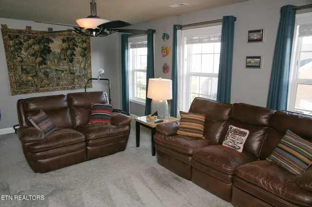 $414,500 | 6035 Hollow View Lane, Knoxville, TN 37924