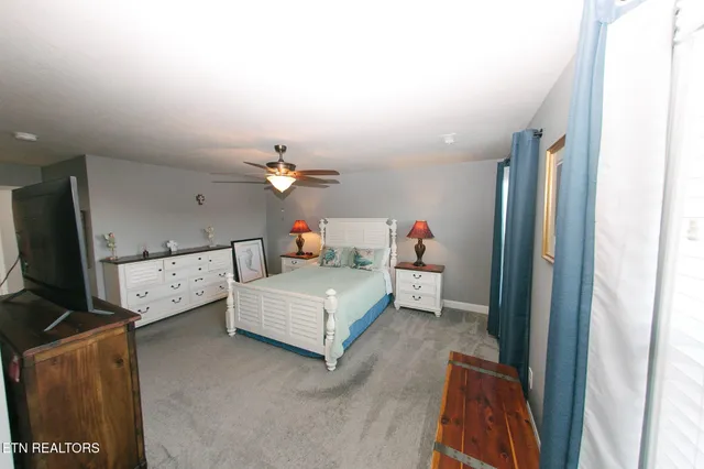 $414,500 | 6035 Hollow View Lane, Knoxville, TN 37924