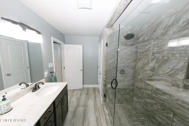 $414,500 | 6035 Hollow View Lane, Knoxville, TN 37924