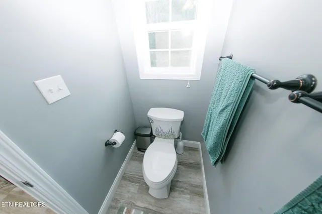 $414,500 | 6035 Hollow View Lane, Knoxville, TN 37924