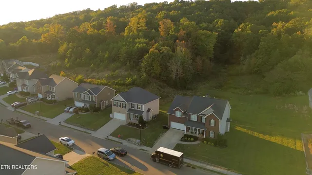 $414,500 | 6035 Hollow View Lane, Knoxville, TN 37924