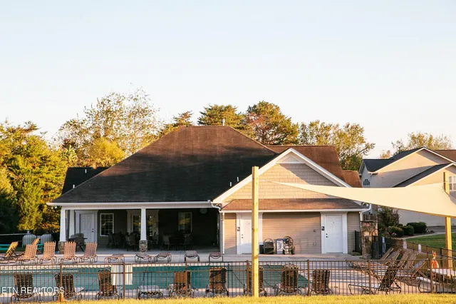 $414,500 | 6035 Hollow View Lane, Knoxville, TN 37924