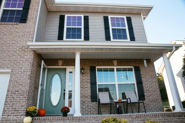 $414,500 | 6035 Hollow View Lane, Knoxville, TN 37924