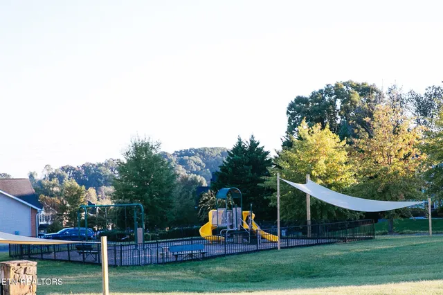 $414,500 | 6035 Hollow View Lane, Knoxville, TN 37924