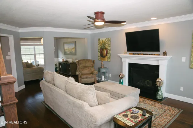 $414,500 | 6035 Hollow View Lane, Knoxville, TN 37924