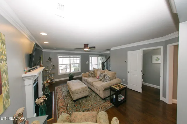 $414,500 | 6035 Hollow View Lane, Knoxville, TN 37924