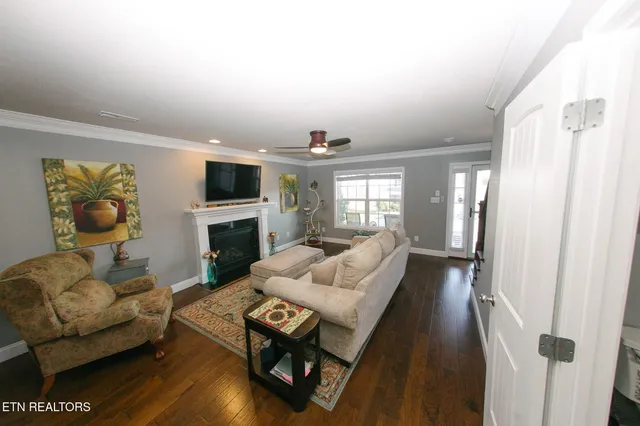 $414,500 | 6035 Hollow View Lane, Knoxville, TN 37924