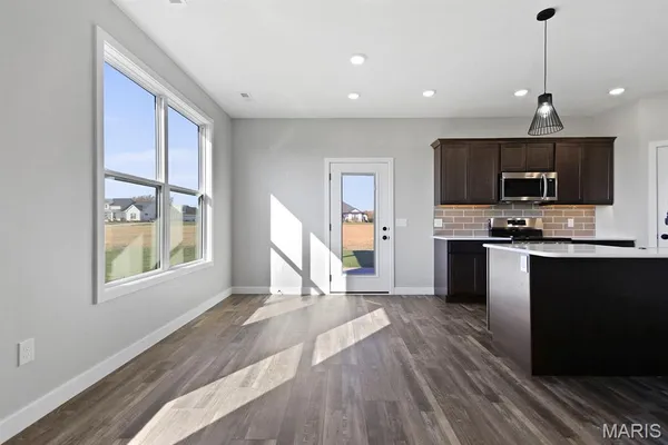 $345,000 | 2103 Vinny Avenue, Moberly, MO 65270