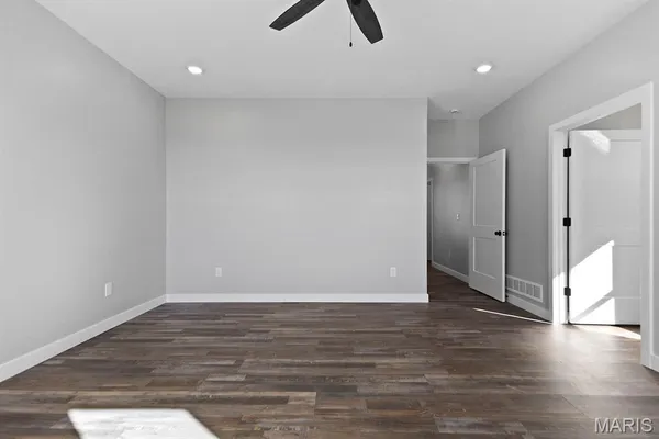 $345,000 | 2103 Vinny Avenue, Moberly, MO 65270